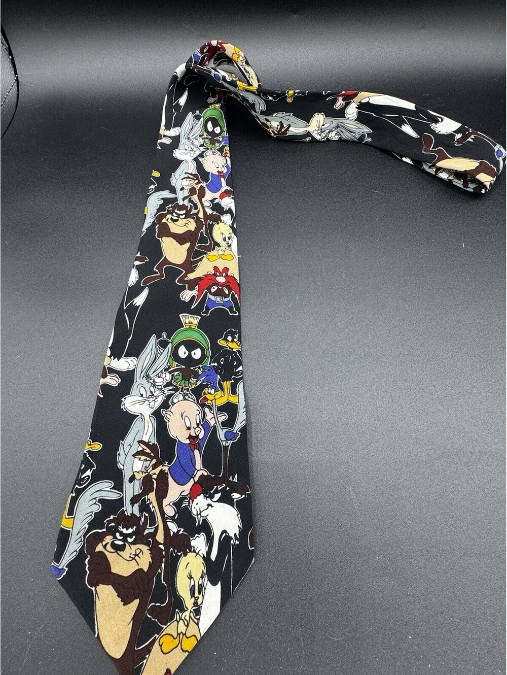 Vintage 1992 Looney Tunes Silk Tie Bugs Bunny Marvin Martian Taz Daffy Balancine